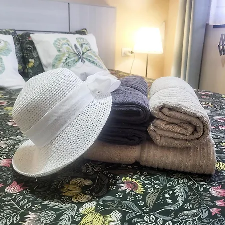 Golf Orange Eagle Apartment